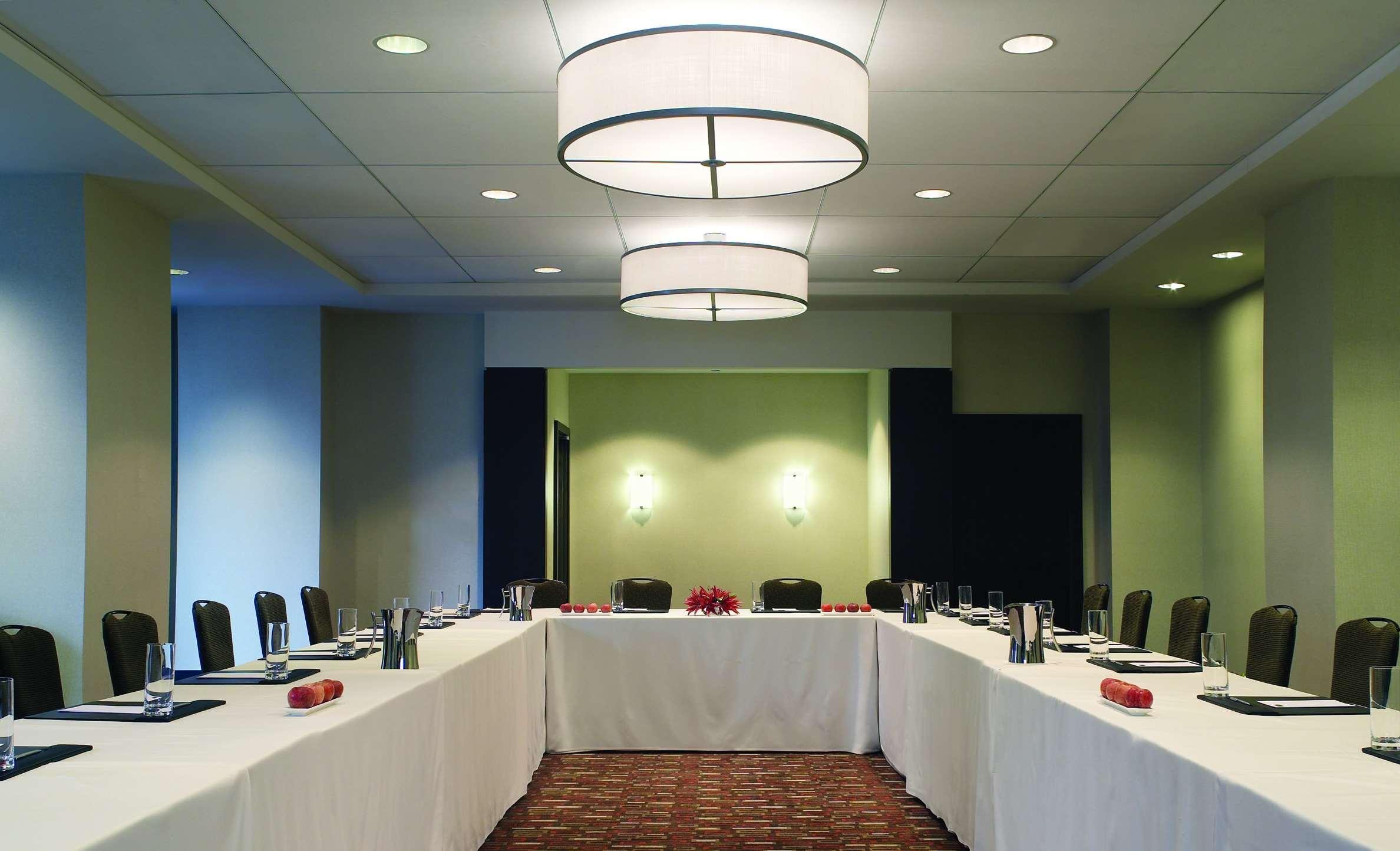 מלון Hyatt Regency Indianapolis At State Capitol מראה חיצוני תמונה